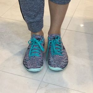 NEw balance sample sneakers worn once